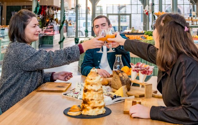 Brunch aux Halles de Rodez ©M.Hennessy -Aveyron-Attractivité-Tourisme